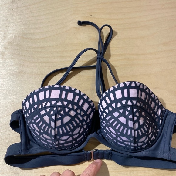 Xhilaration Swim Top Small (JD) - Picture 1 of 10